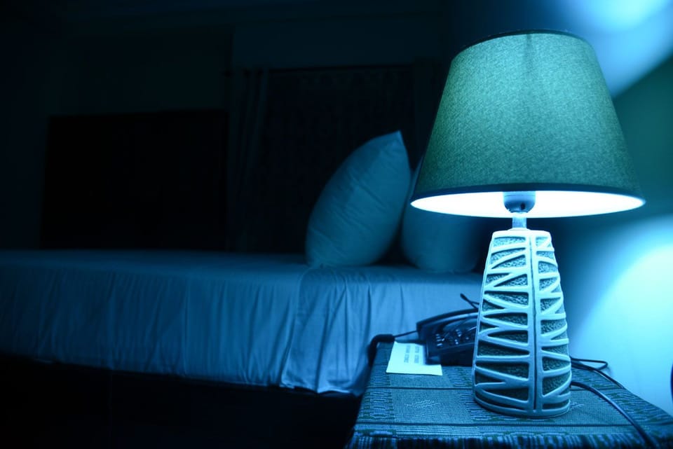 Executive Room | Desk, laptop workspace, WiFi (free), bed sheets