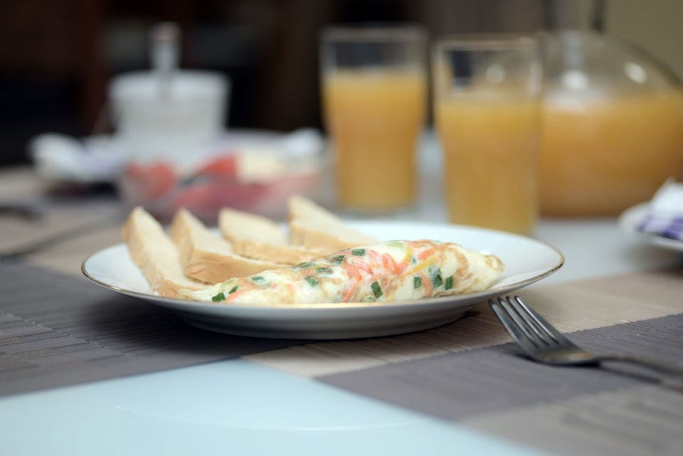 Free daily English breakfast
