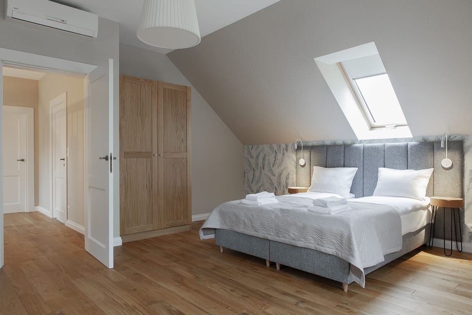 Deluxe Apartment | In-room safe, desk, blackout drapes, free WiFi