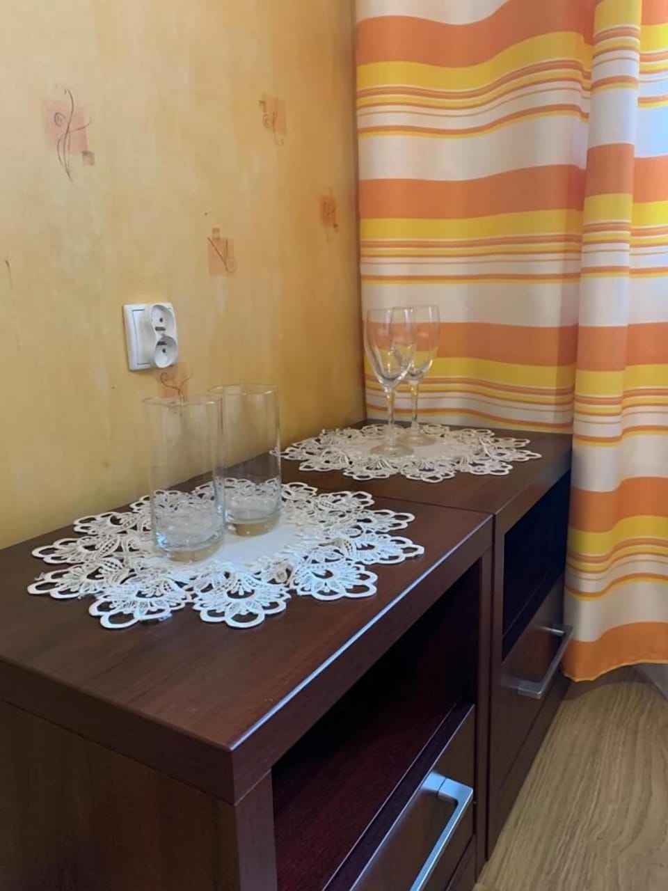 WiFi (free), bed sheets