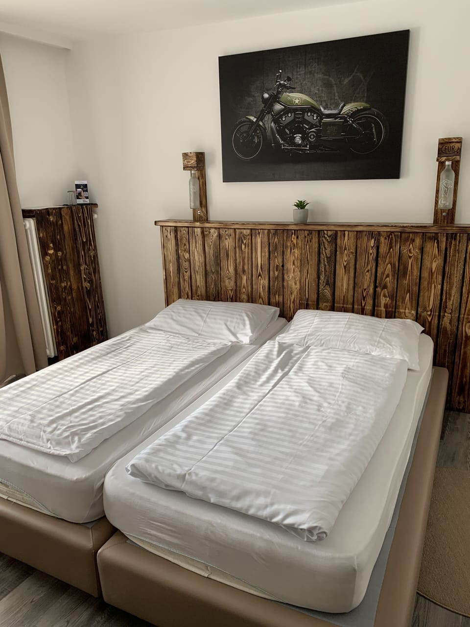Comfort Triple Room | Individually decorated, individually furnished, soundproofing, free WiFi
