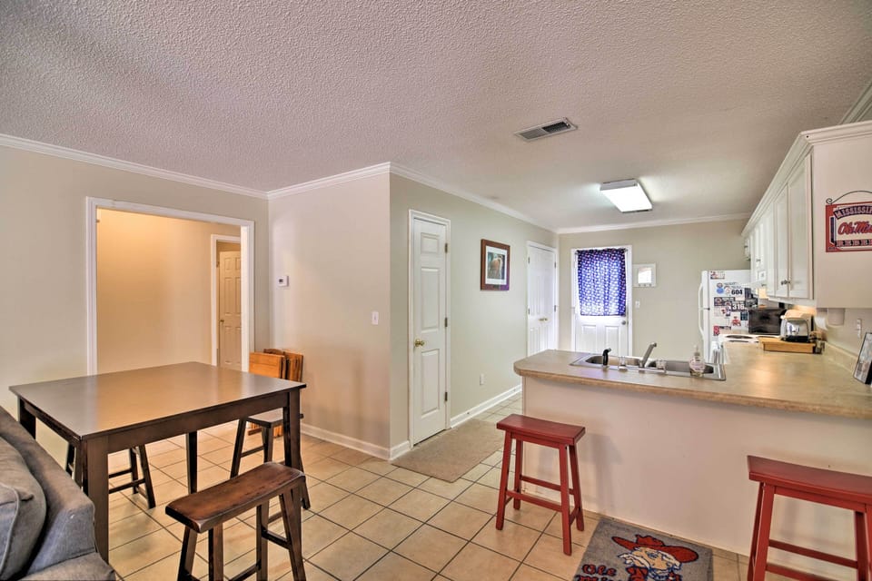 Dining Space | Dishware/Flatware