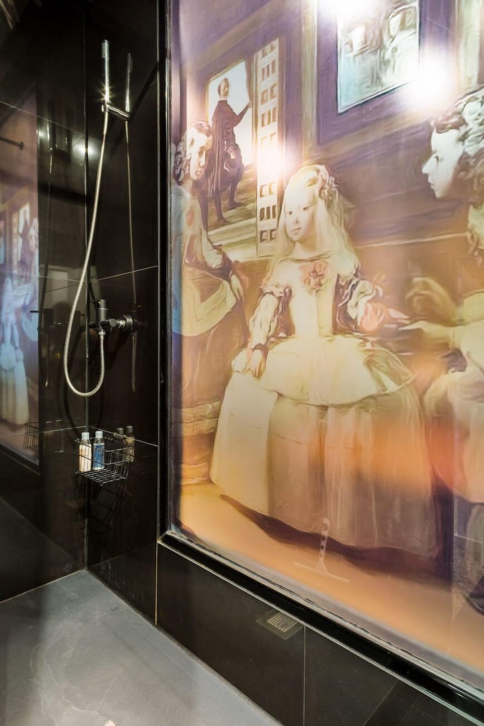 Bathroom amenities