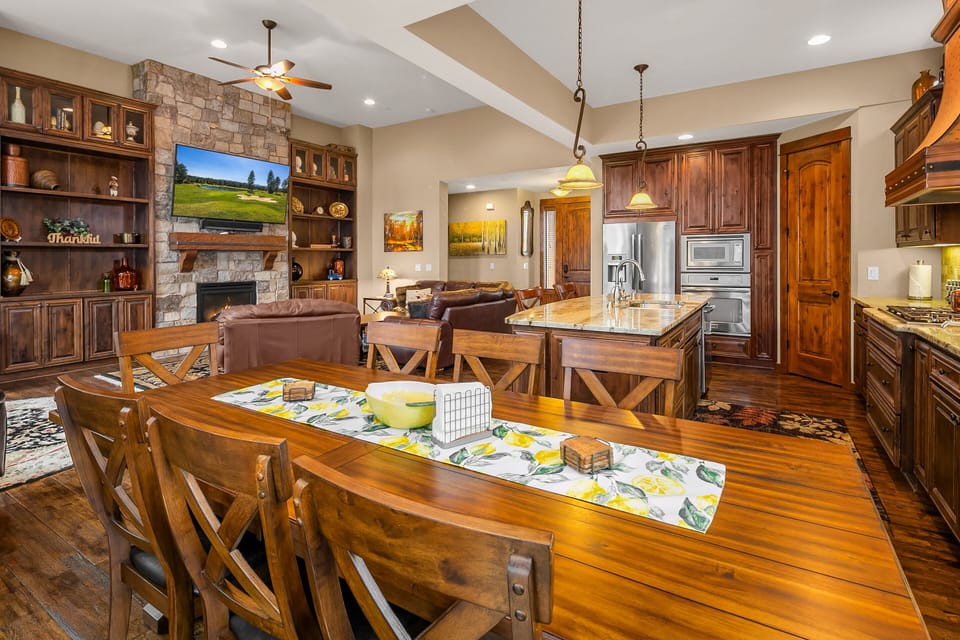 The 19th Hole - Large dining table with seating for 8 to 10.