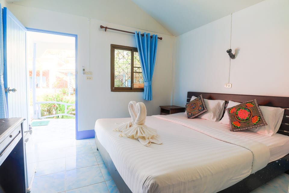 Superior Bungalow | Individually decorated, individually furnished, free WiFi, bed sheets