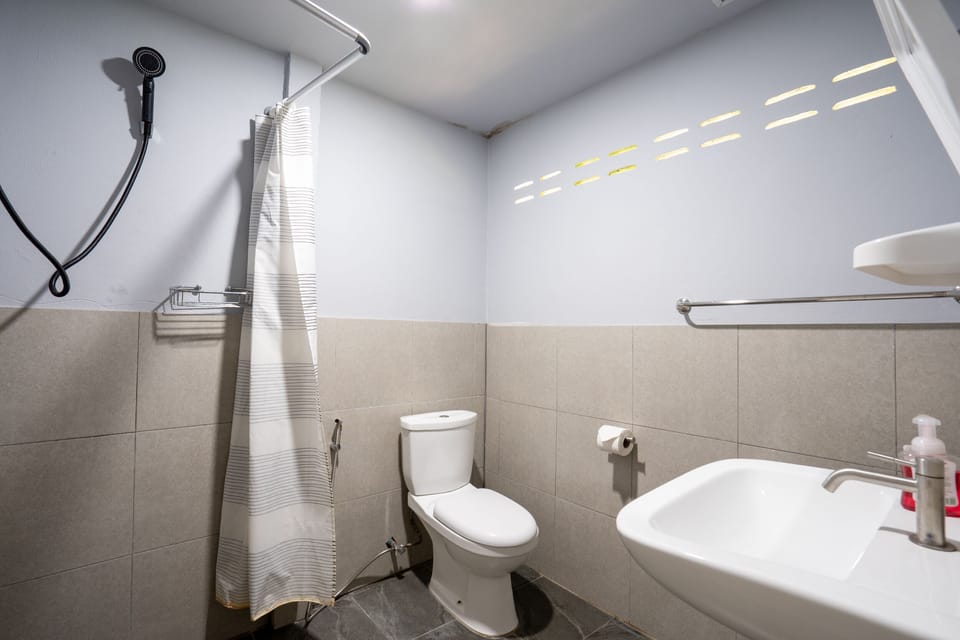 Superior Bungalow | Individually decorated, individually furnished, free WiFi, bed sheets