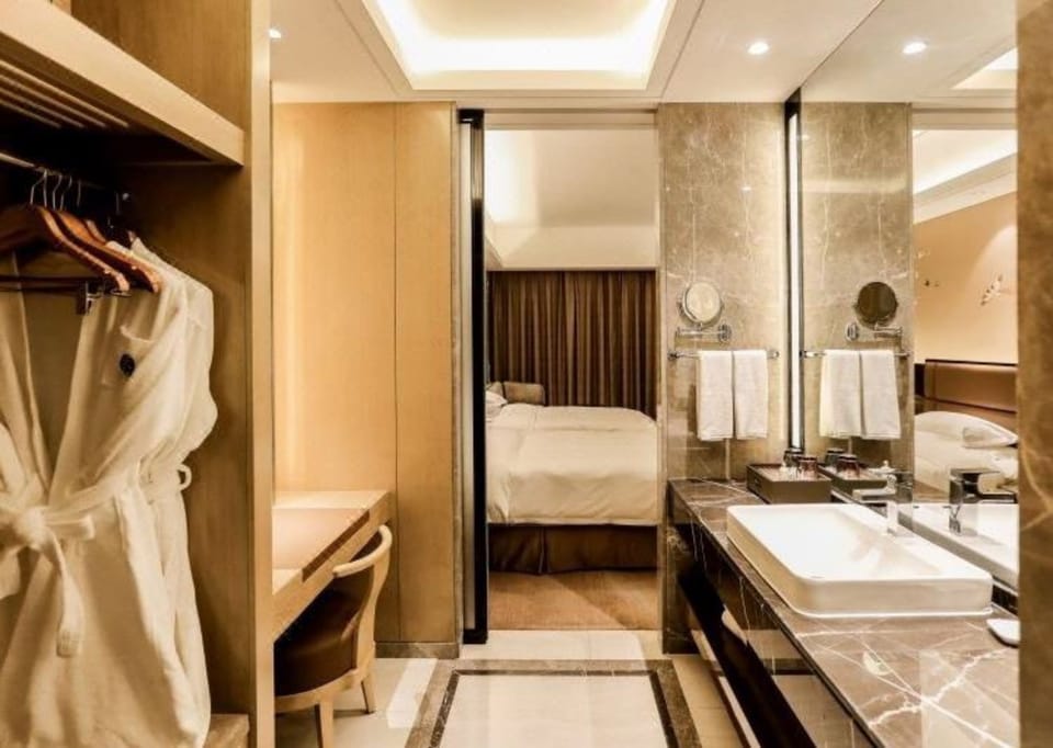 Li Cai Tian Qi Hotel Xianyang Hotel in Xian