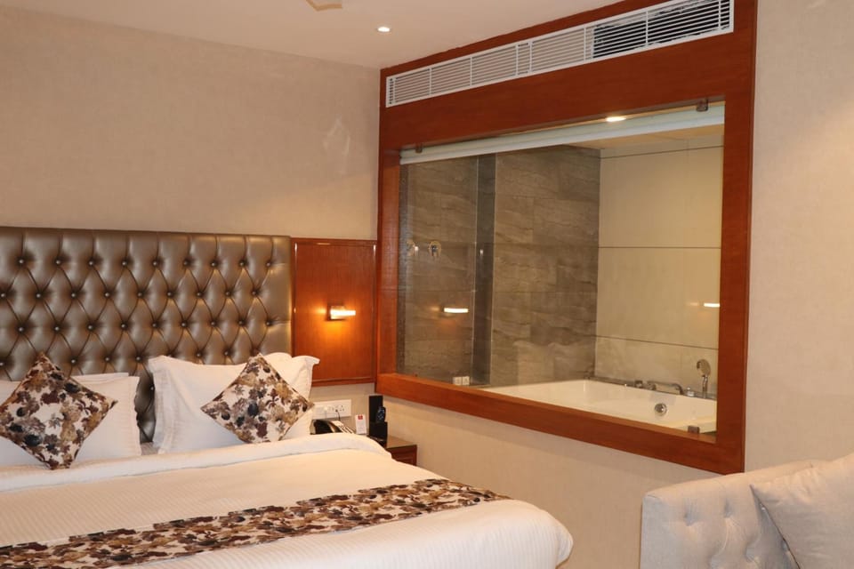 Minibar, in-room safe, desk, blackout drapes