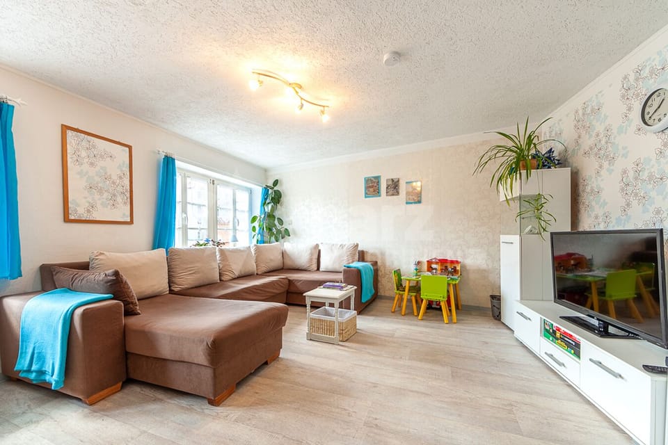 Apartment, 2 Bedrooms | Living room | 43-inch flat-screen TV with cable channels, TV, DVD player