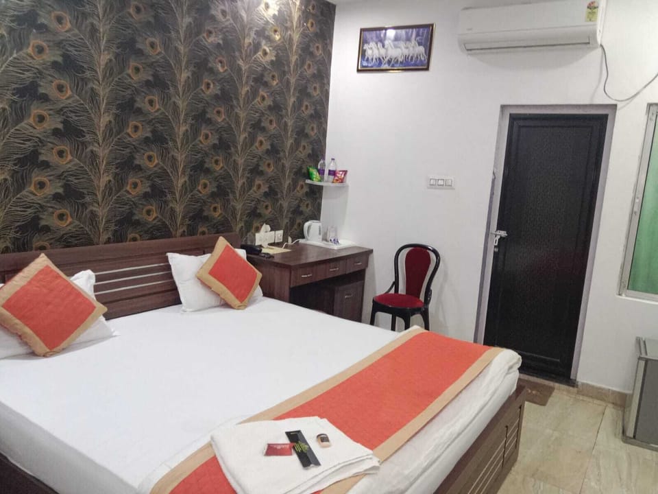 Deluxe Room, 1 Double Bed | Free WiFi, bed sheets