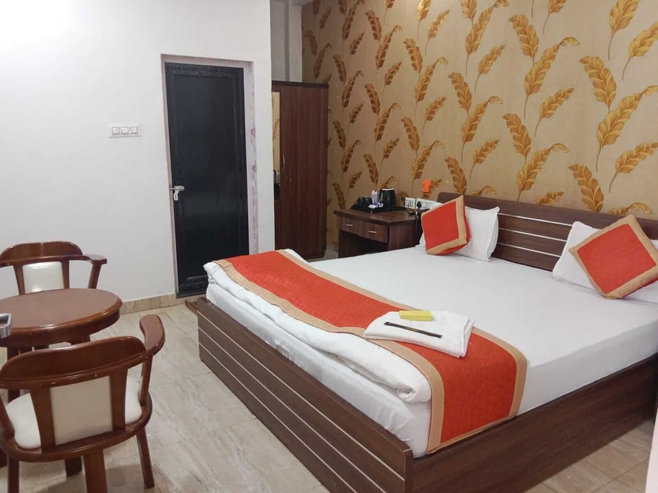 Deluxe Room, 1 Double Bed | Free WiFi, bed sheets