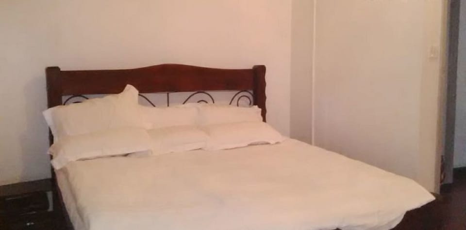 Apartment, 3 Bedrooms | 3 bedrooms, premium bedding, memory foam beds, desk
