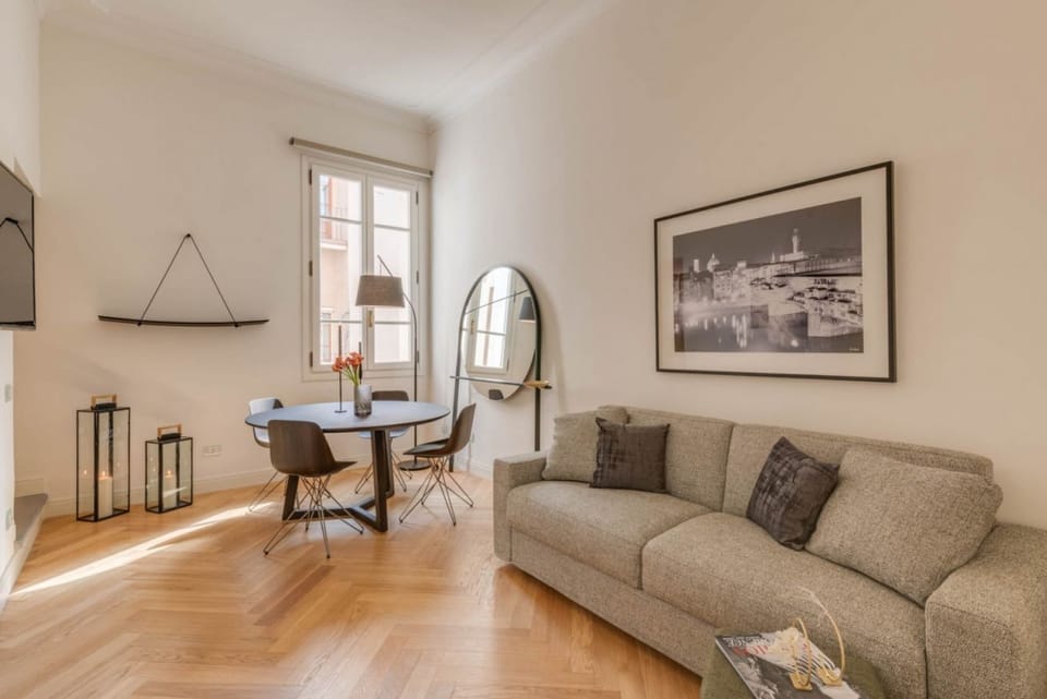 Apartment, 3 Bedrooms | Living room | Flat-screen TV