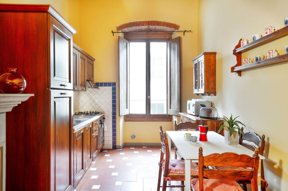 Apartment, 1 Bedroom | Private kitchen | Full-size fridge, microwave, oven, stovetop