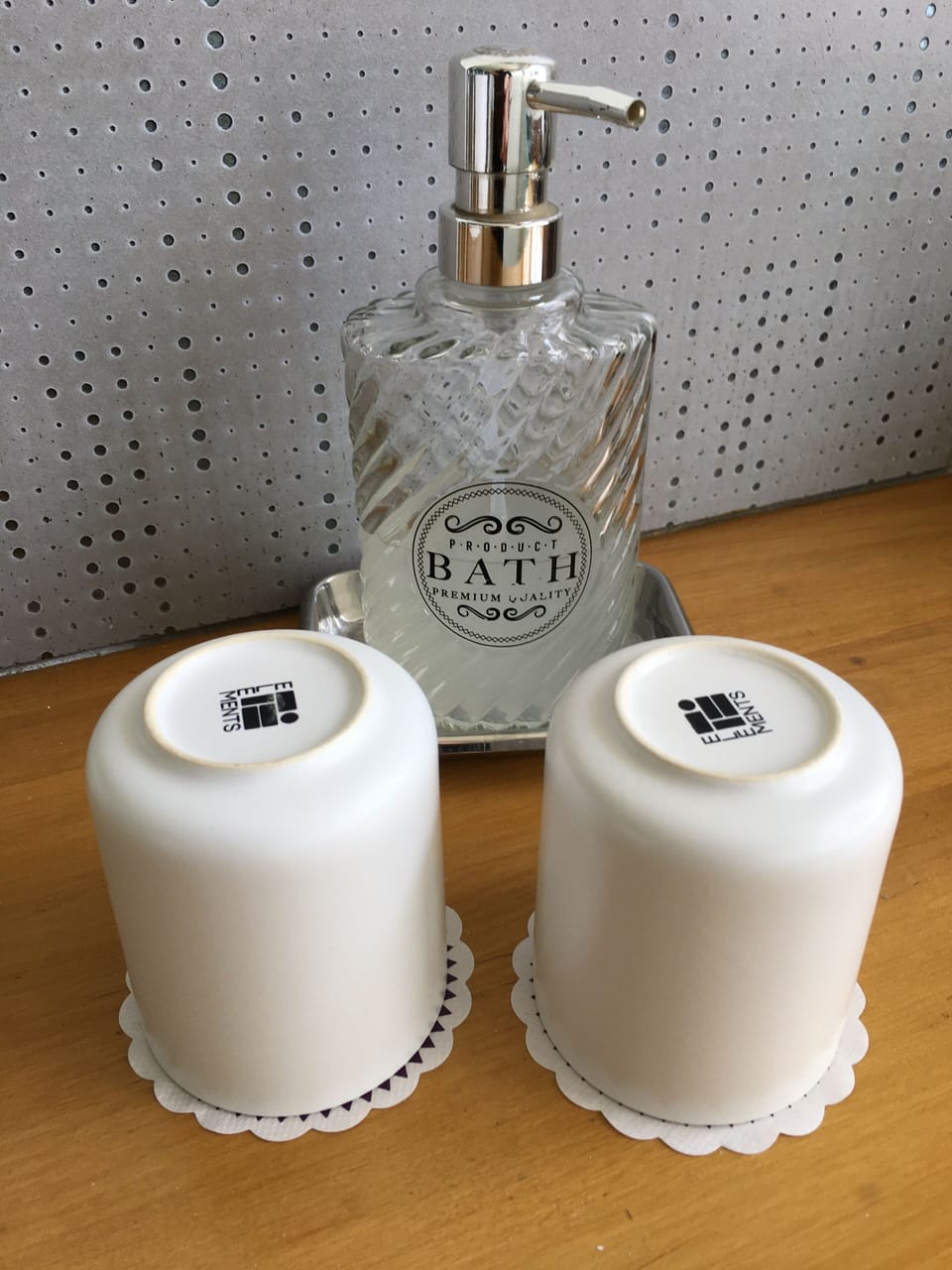 Comfort Suite (Papillon) | Bathroom | Shower, free toiletries, hair dryer, towels