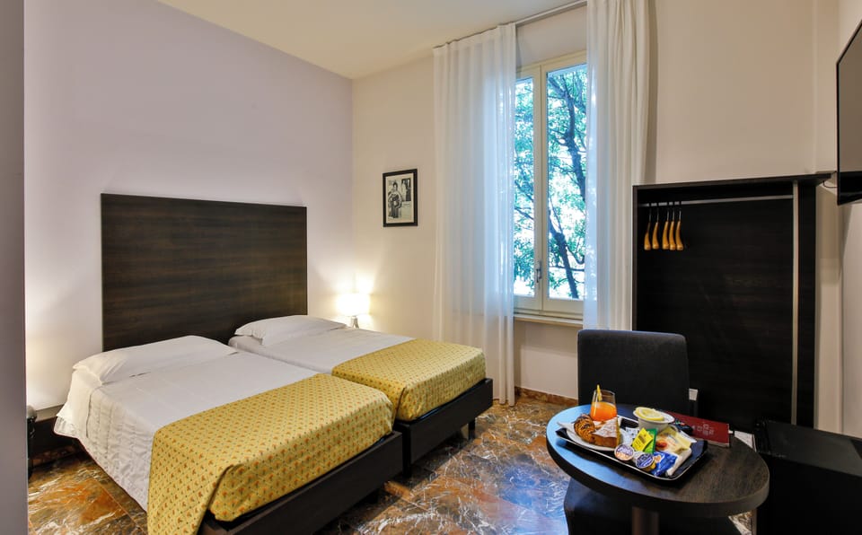 Standard Twin Room | Minibar, in-room safe, blackout drapes, free WiFi