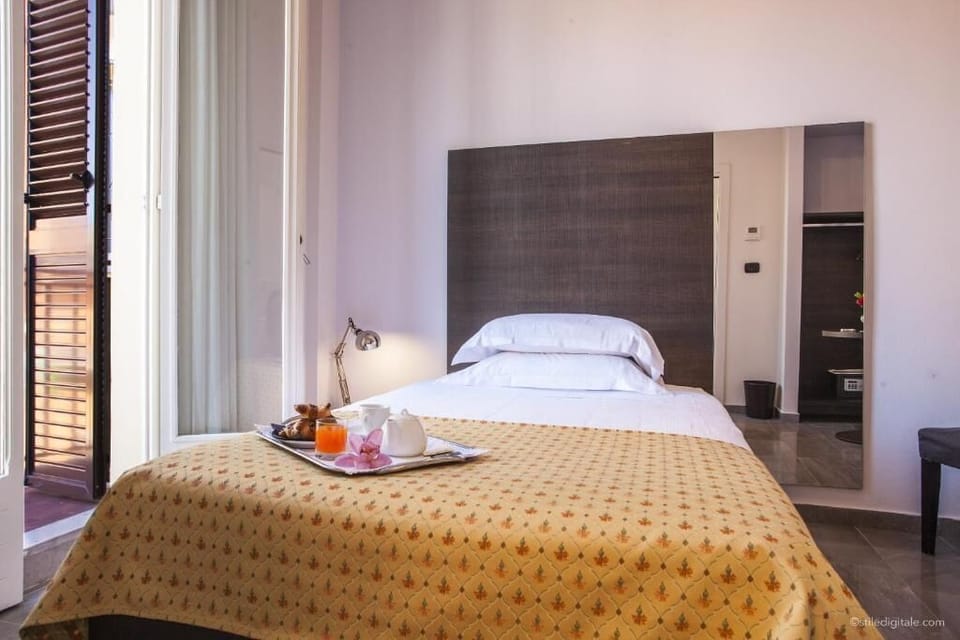 Standard Single Room, 1 Twin Bed | Minibar, in-room safe, blackout drapes, free WiFi