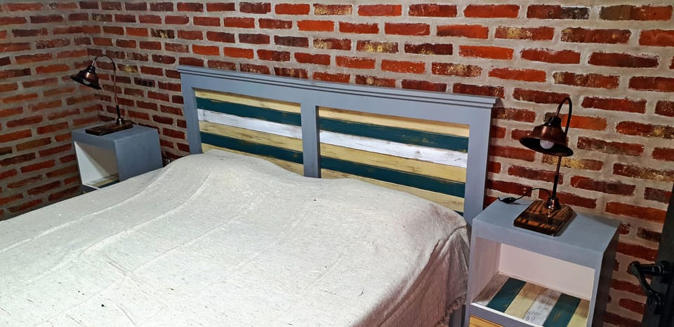 Premium bedding, desk, blackout drapes, free WiFi