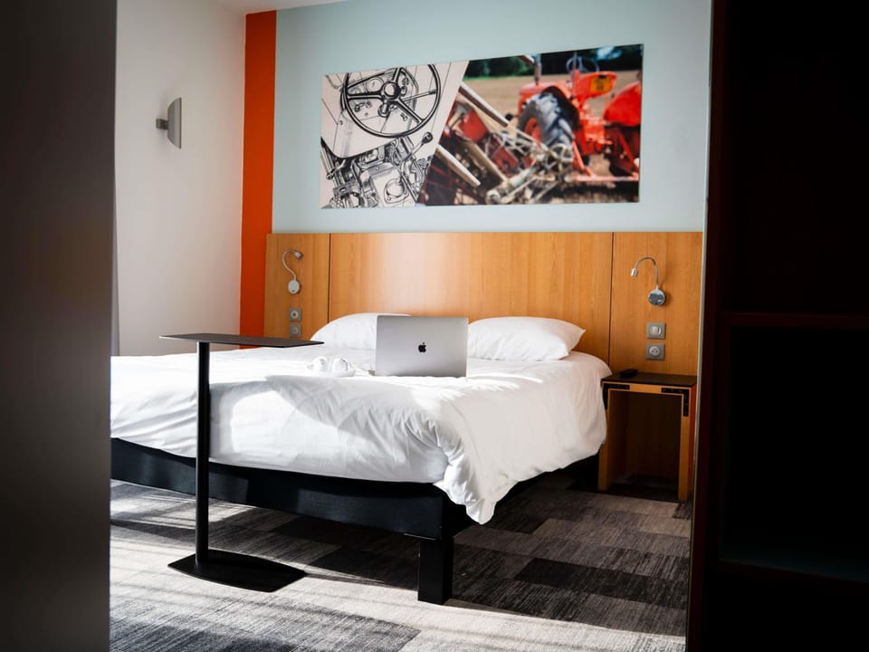 Standard Double Room, 1 Double Bed, Lake View | In-room safe, desk, soundproofing, free WiFi