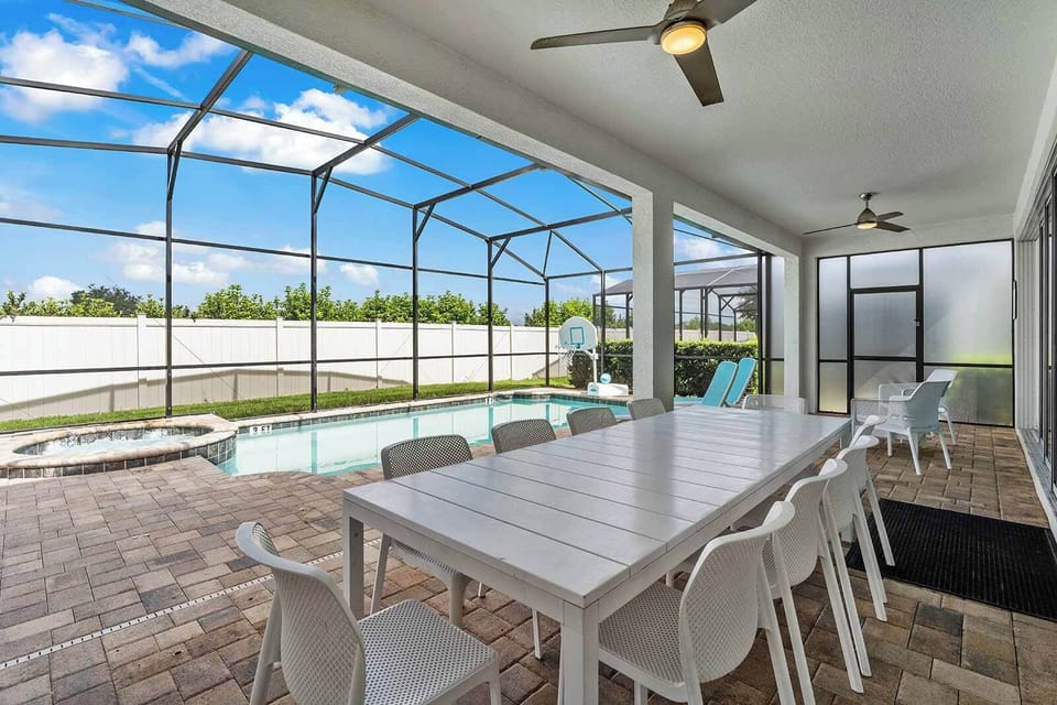 Private Pool & Patio