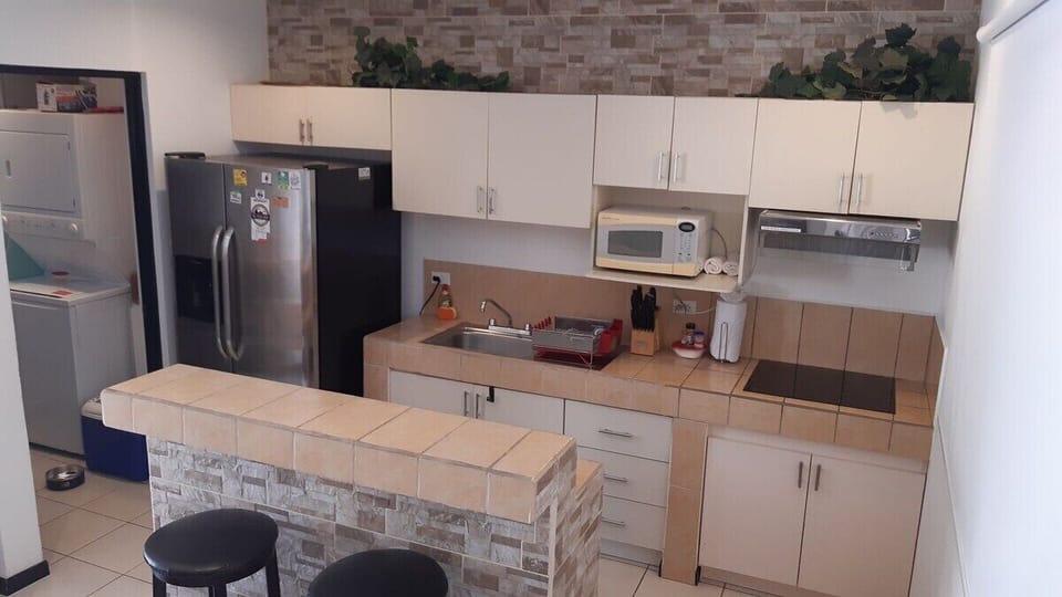 Kitchen with breakfast bar