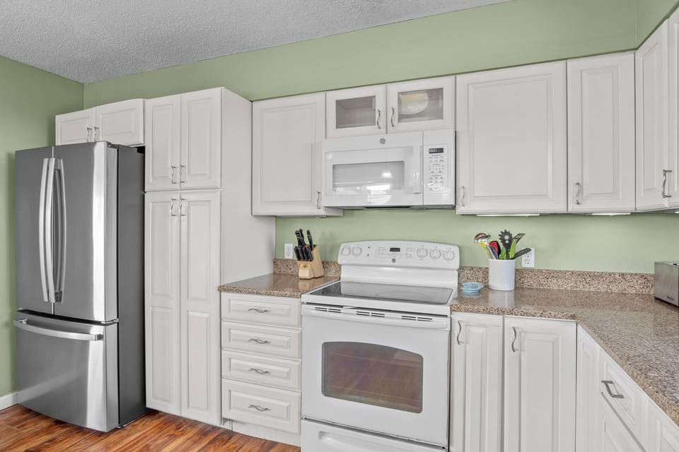 Surf or Sound Realty - 891 - Whispering Surf - Kitchen -3