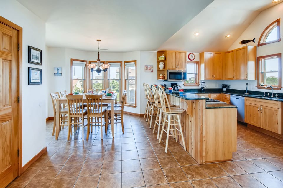 The dining are is conveniently located next to the kitchen, making it all too easy to go back for seconds!