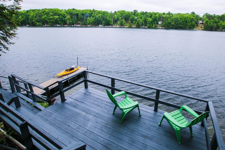 water side deck with great privacy.