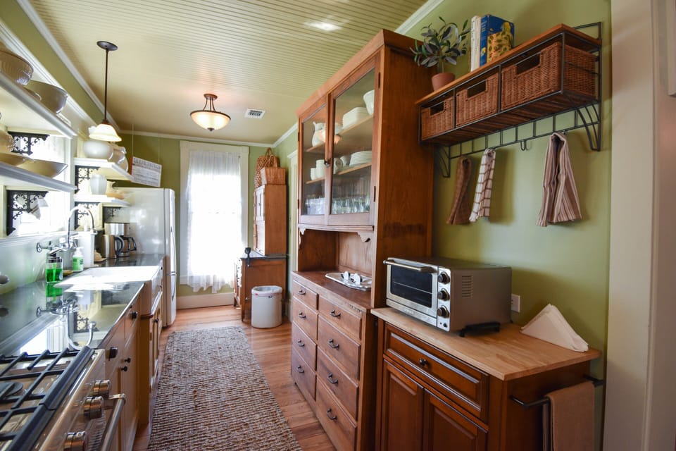 Well appointed kitchen 