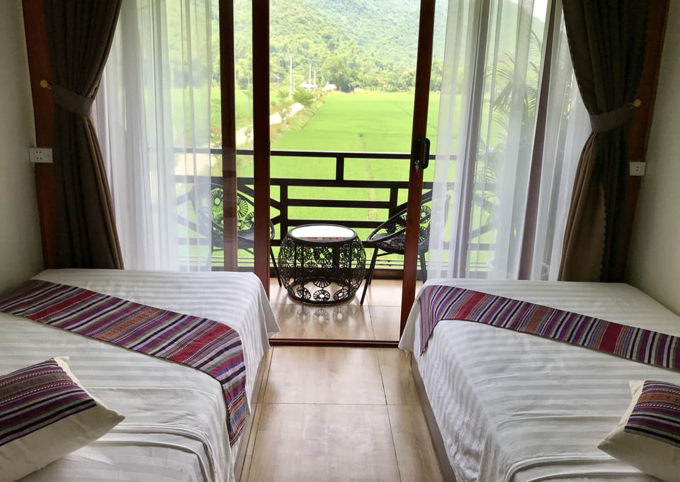 Twin Room | Desk, soundproofing, iron/ironing board, free WiFi