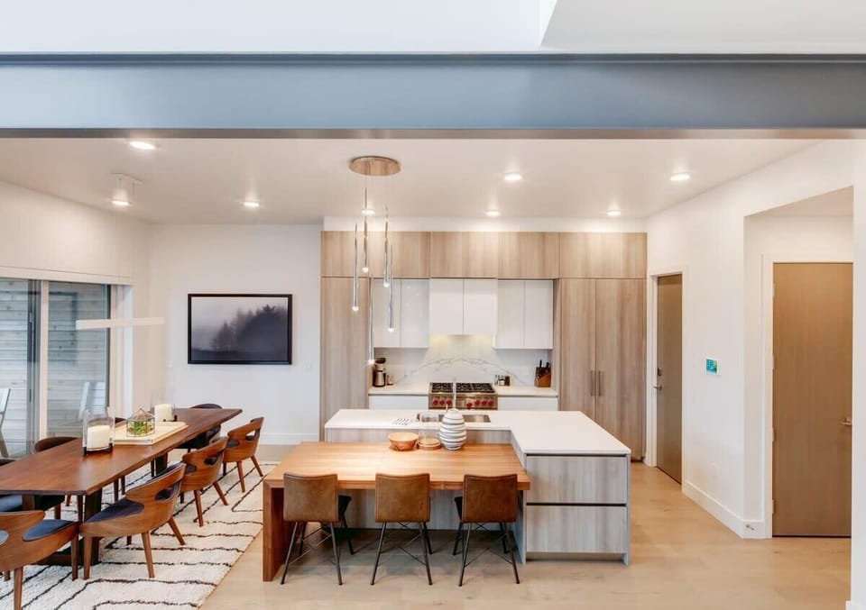 Main Level - Kitchen / Dining