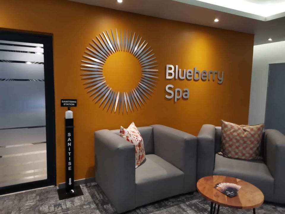 Couples treatment rooms, body treatments, body wraps, body scrubs