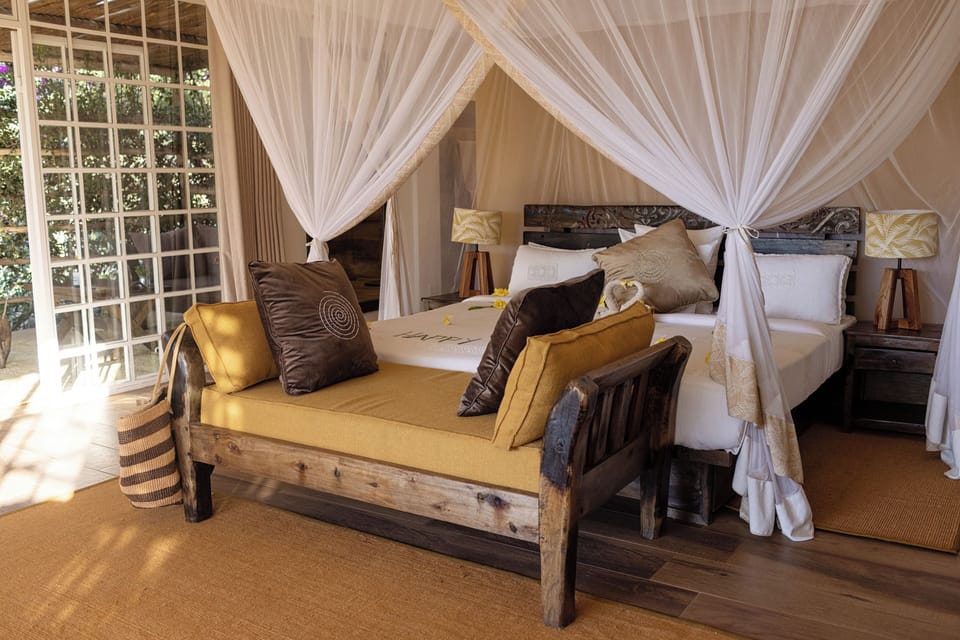 Deluxe Double Room | Blackout drapes, bed sheets