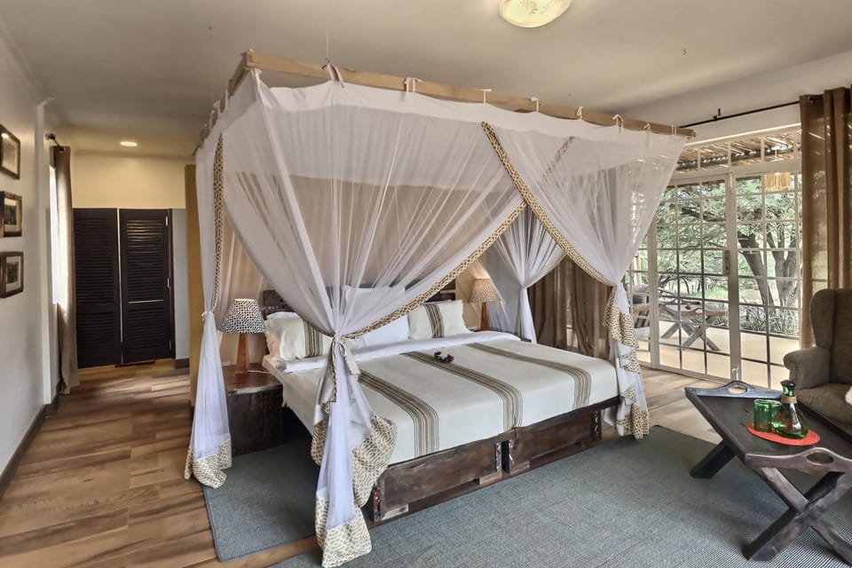 Blackout drapes, bed sheets
