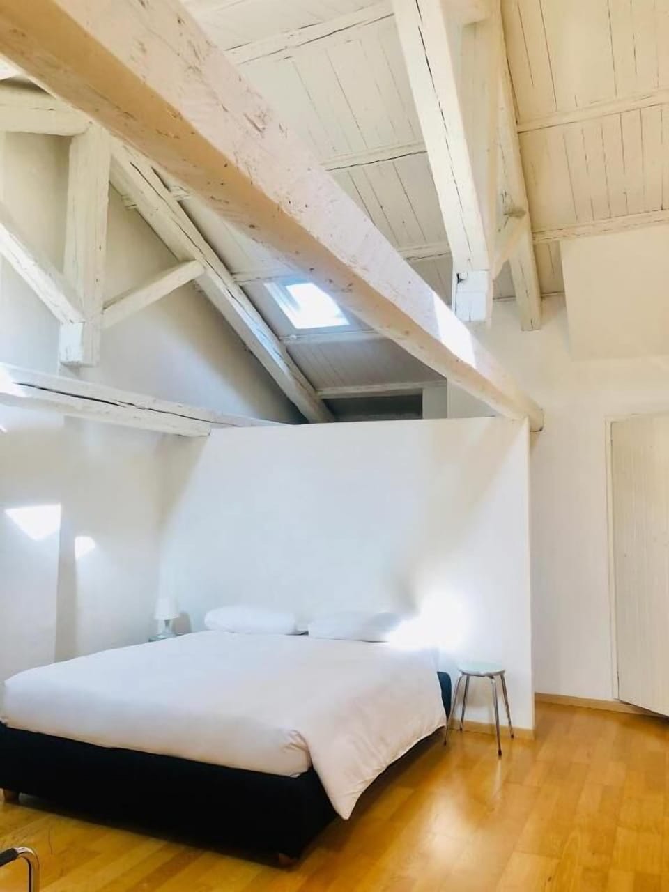 Apartment (M9) | Down comforters, minibar, in-room safe, individually furnished