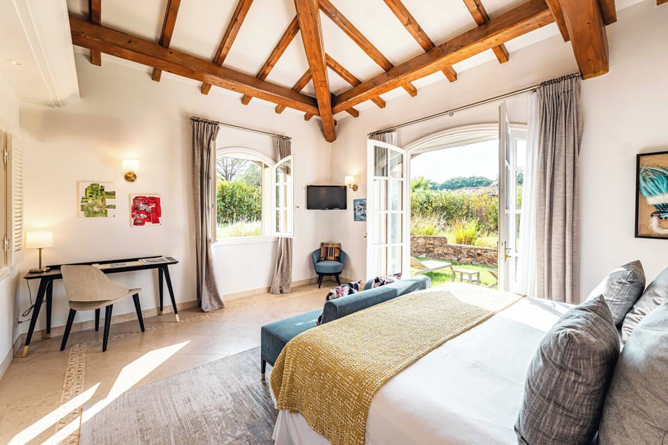 Villa | In-room safe, individually decorated, desk, laptop workspace