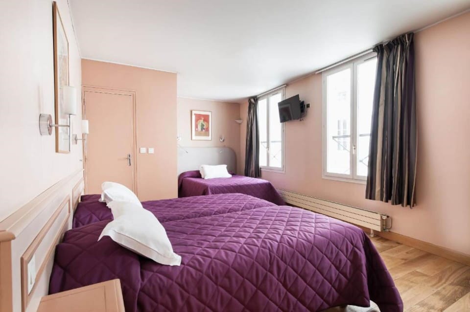 Quadruple Room | Select Comfort beds, in-room safe, desk, soundproofing