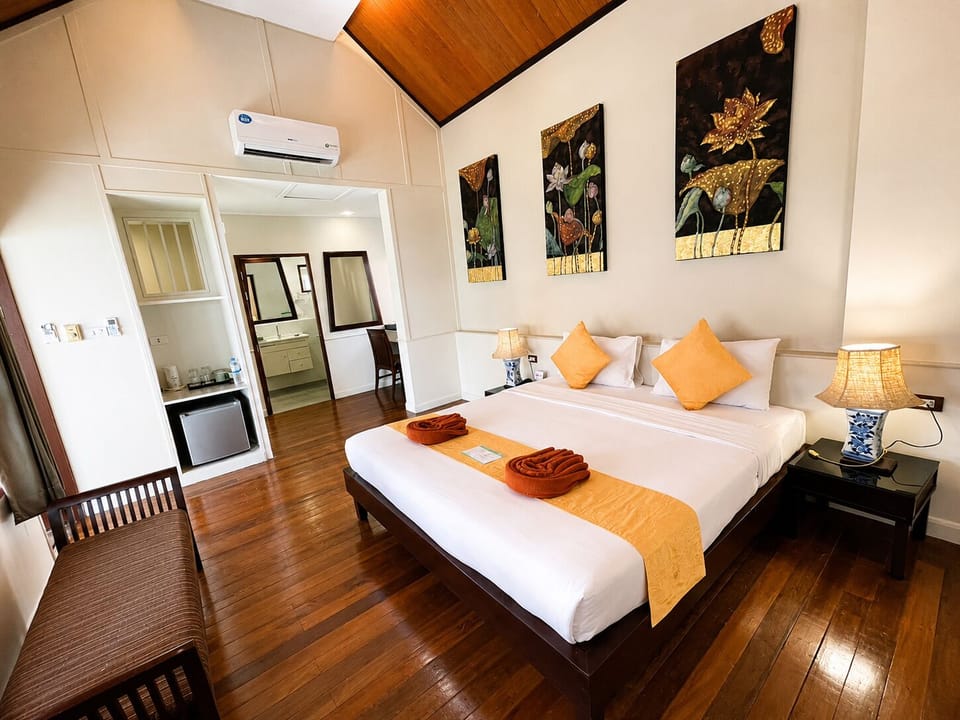 Deluxe Bungalow  | In-room safe, WiFi (free)