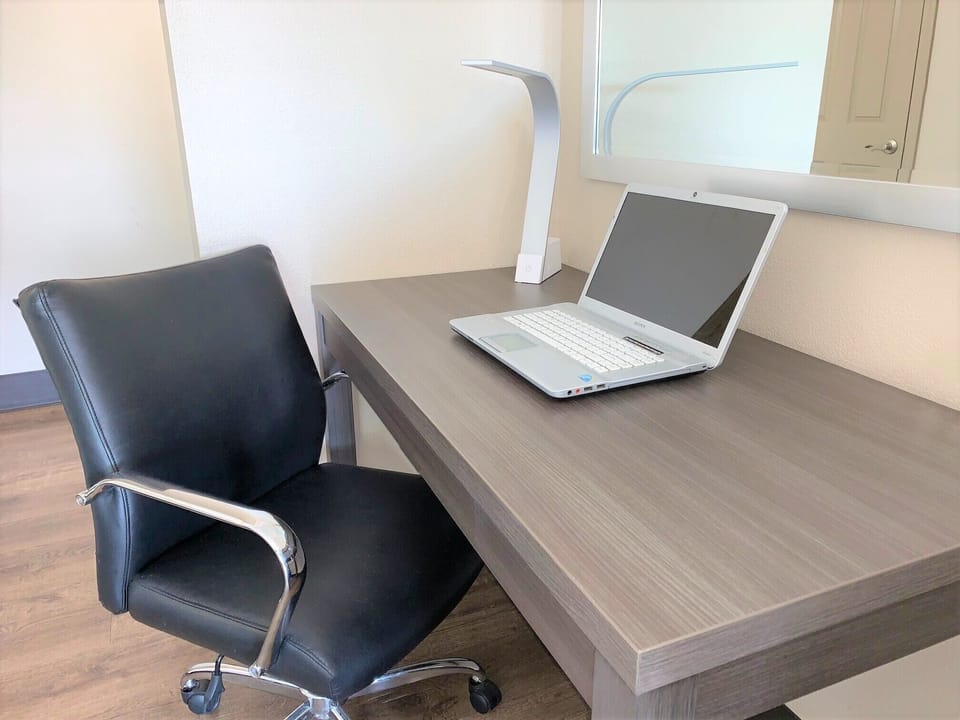 Desk, free WiFi, wheelchair access