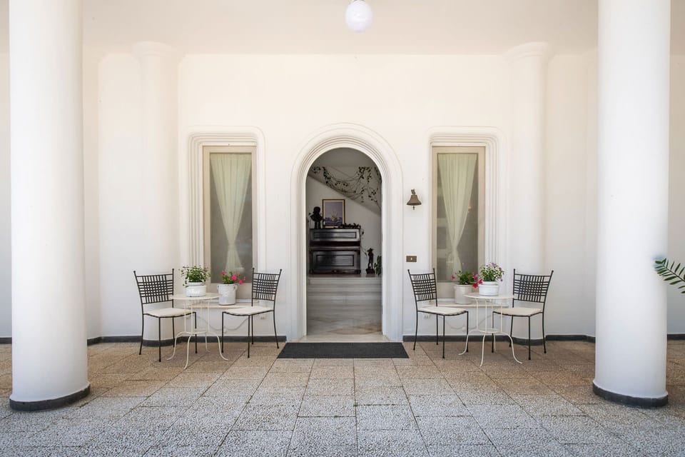 Cottage | Interior