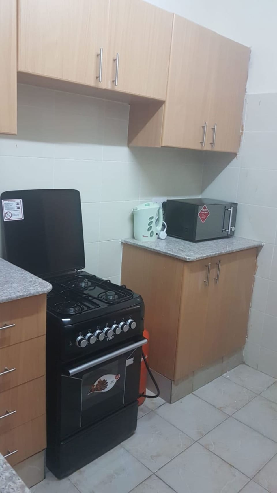 Apartment | Private kitchen | Fridge, microwave, oven, stovetop