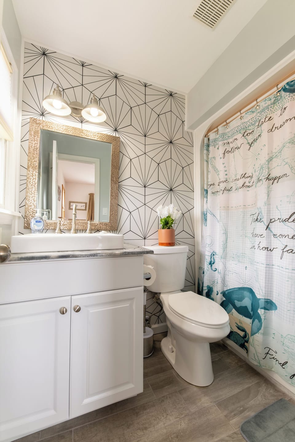 Third Floor Front Master Suite Private Bathroom