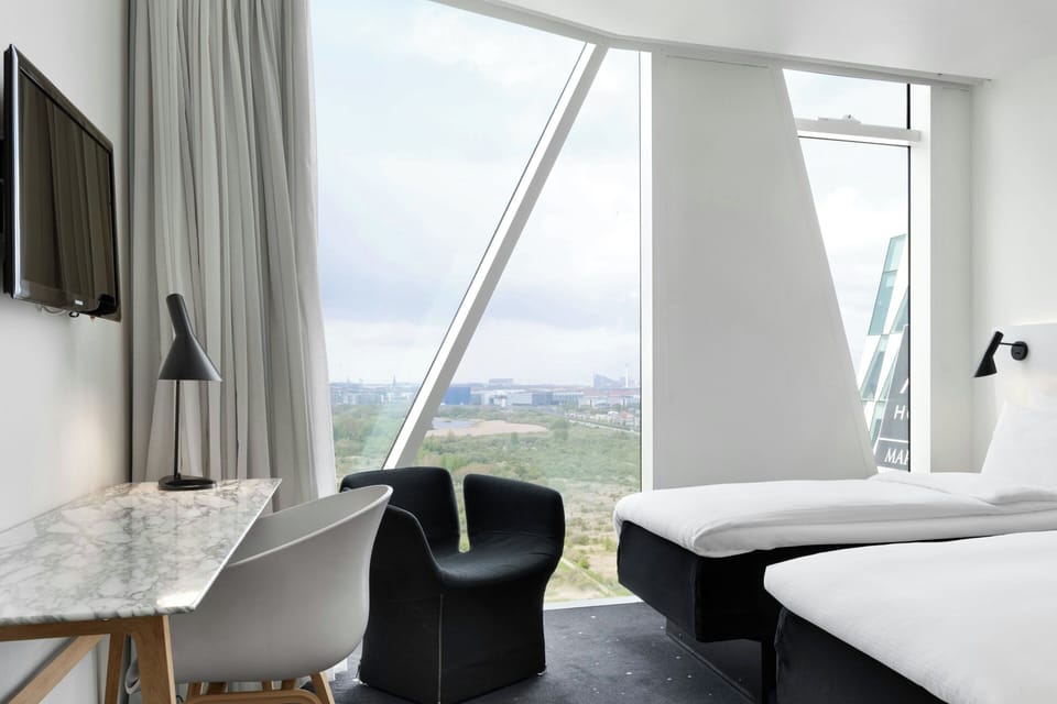 Room, 2 Twin Beds, City View | Hypo-allergenic bedding, down comforters, minibar, in-room safe