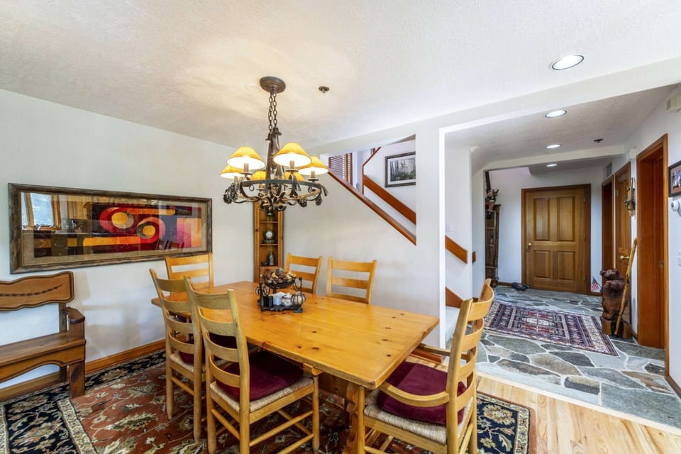 The dining room is the ideal place to savor a warm meal together after a day in the snow.