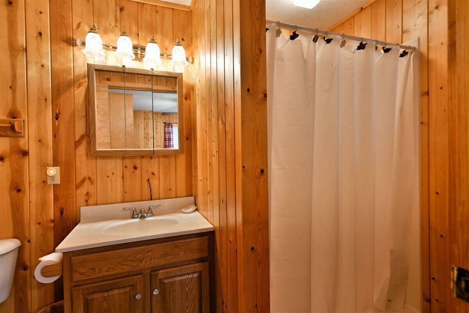 Private bath with shower