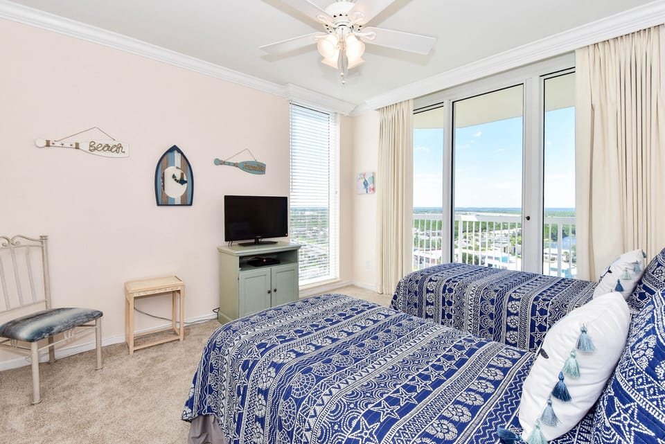 Silver Beach Towers East 1606- Guest Bedroom