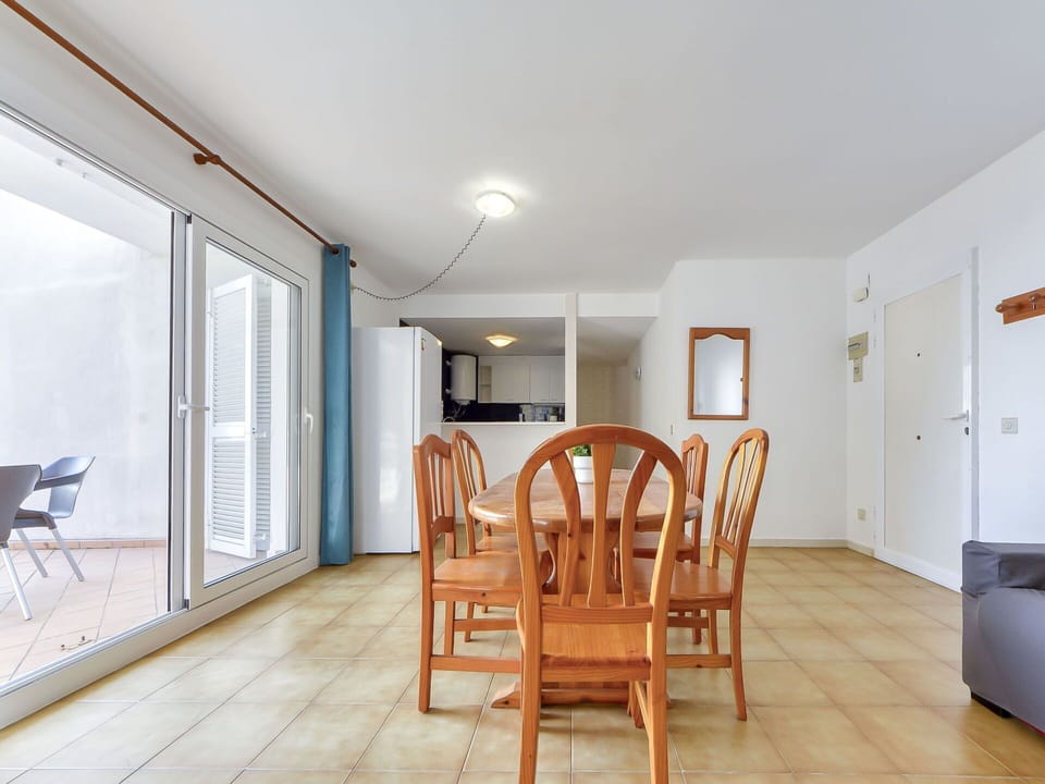 Furniture, Table, Chair, Building, Wood, Interior Design, Comfort, Hall, Flooring, Floor