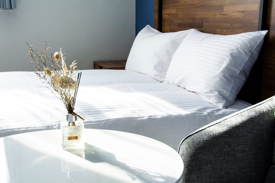 Standard Double Room | Desk, blackout drapes, soundproofing, free WiFi