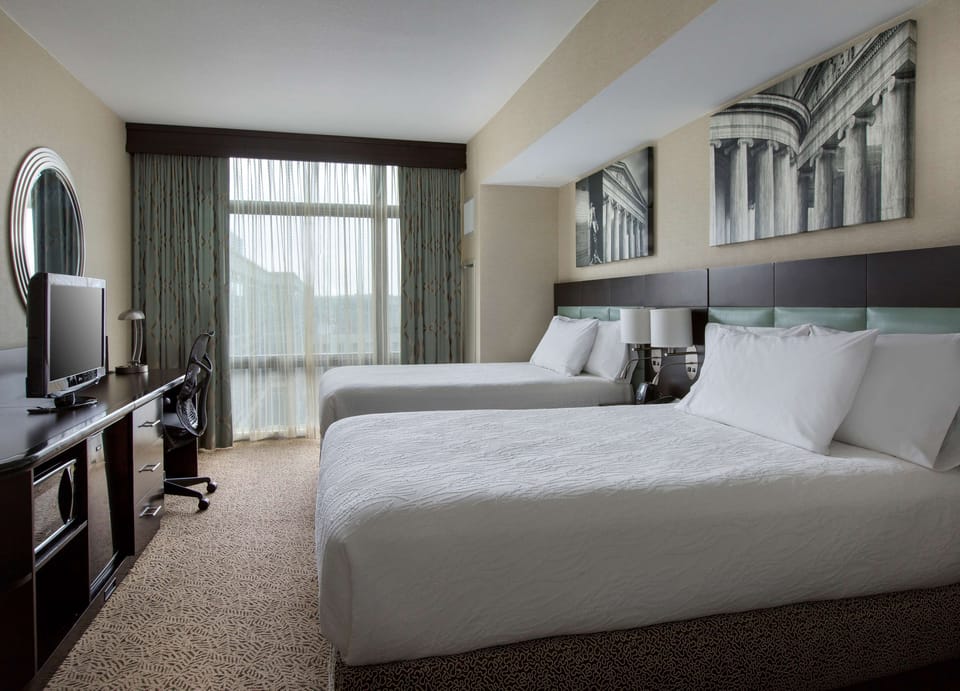 Hypo-allergenic bedding, in-room safe, desk, laptop workspace