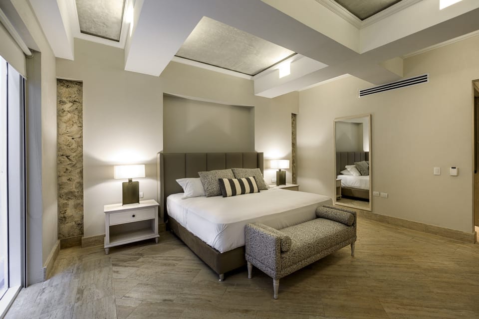 Premium bedding, minibar, in-room safe, soundproofing